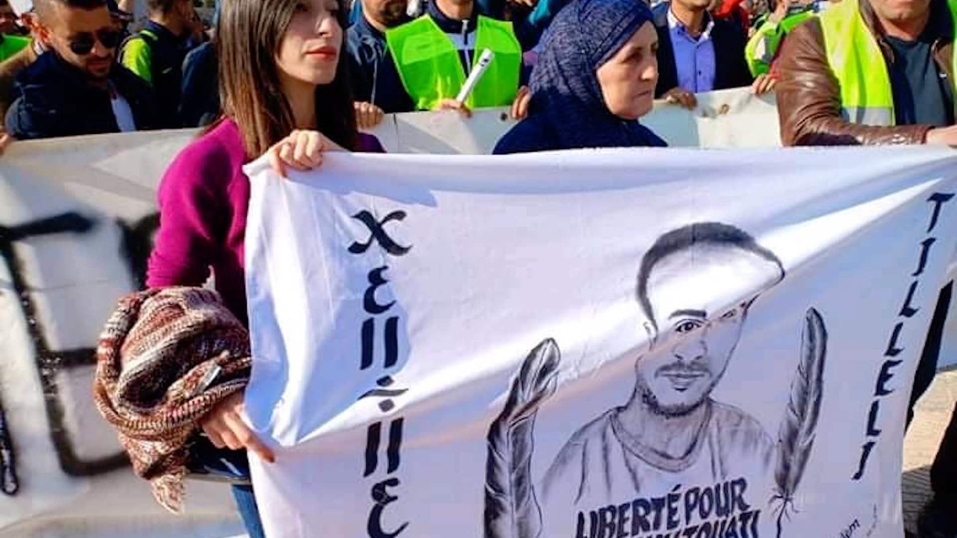 حبس مدون جزائري بالحبس سنة نافذة
