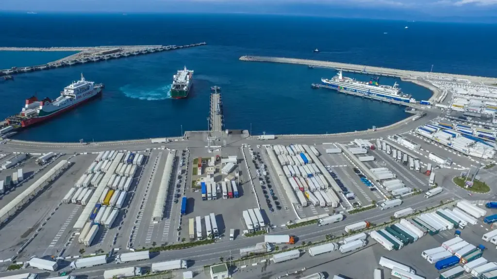 “لوبوان”: المغرب أصبح بوابة للاستثمارات الأوروبية بإفريقيا وشريكا مهما للصين