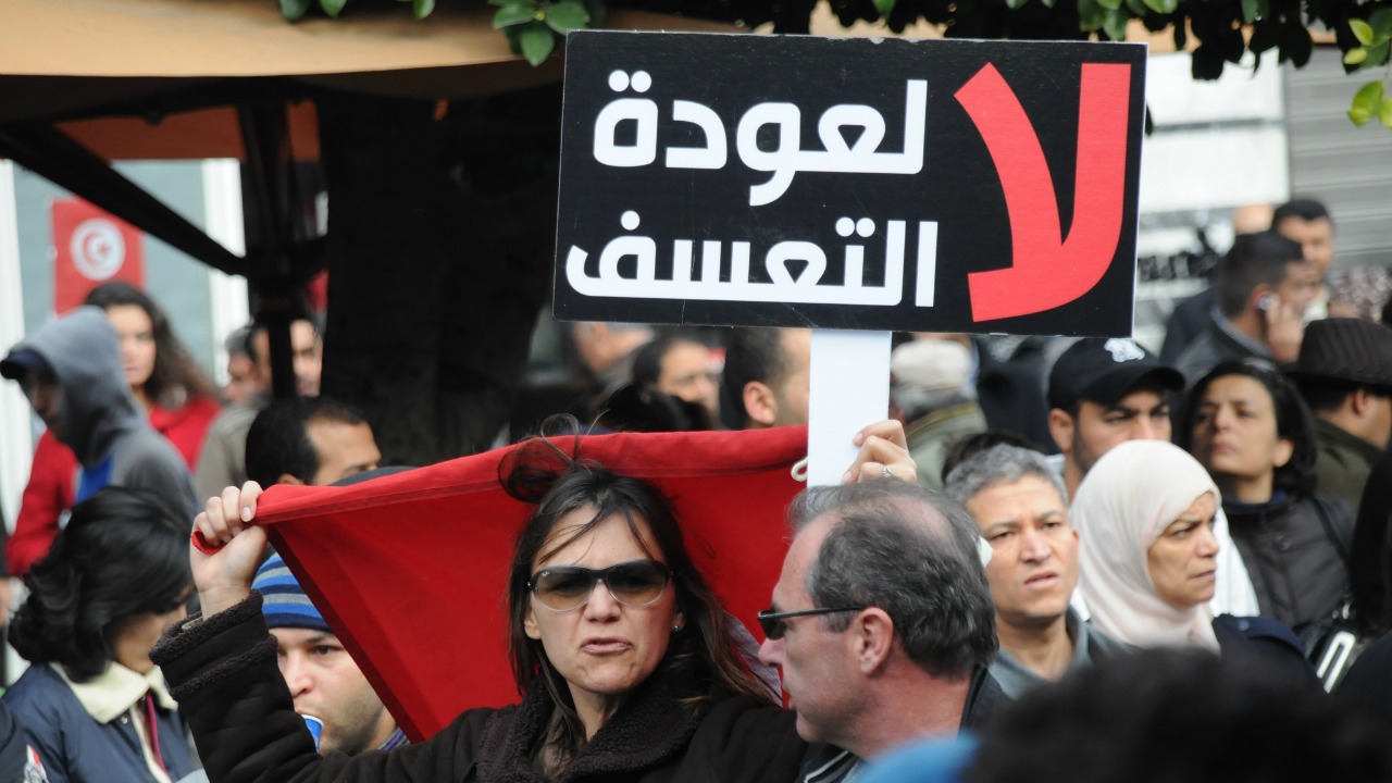 14 يناير.. مسار ثورة تونسية غير مكتملة