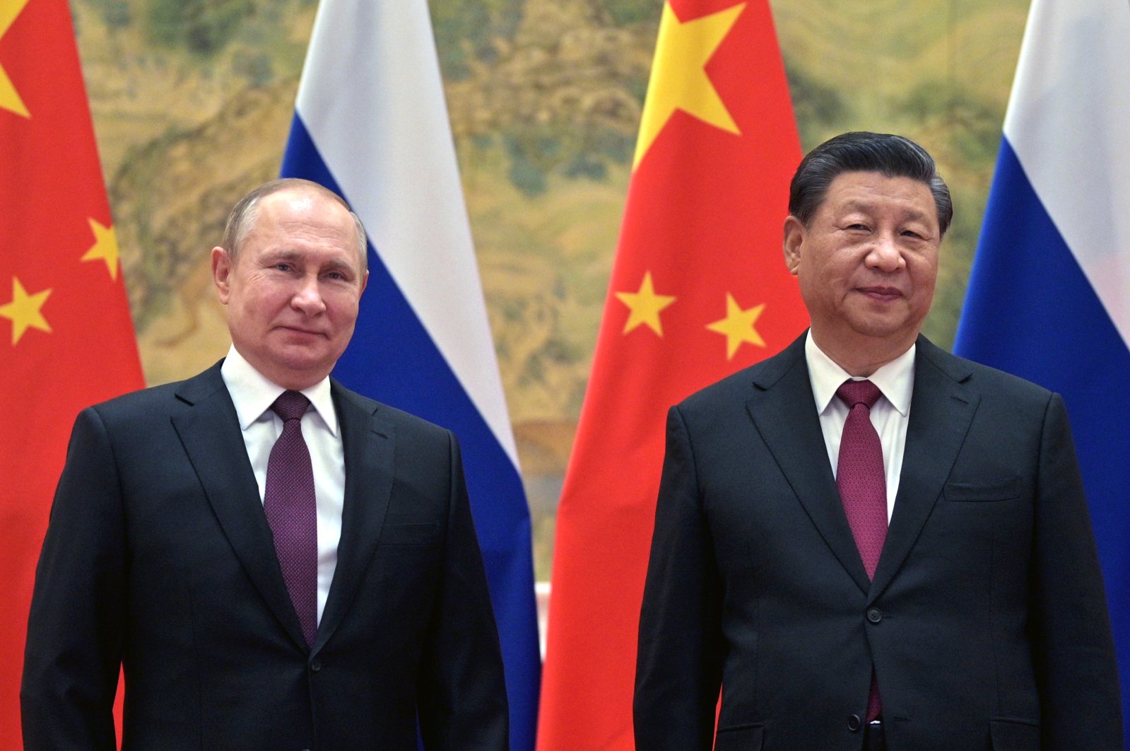 الصين وروسيا تدعوان لحقبة عالمية جديدة تنهي هيمنة أمريكا