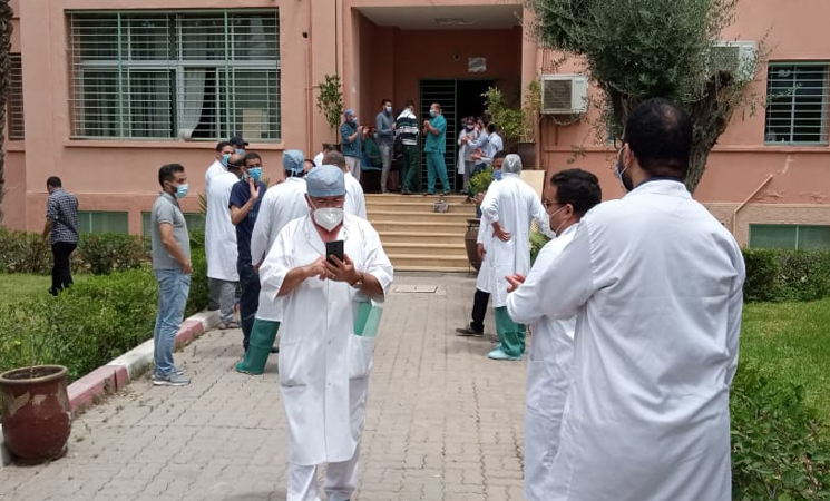 تنسيق نقابي يتفاوض مع الحكومة حول مطالب الشغيلة الصحية