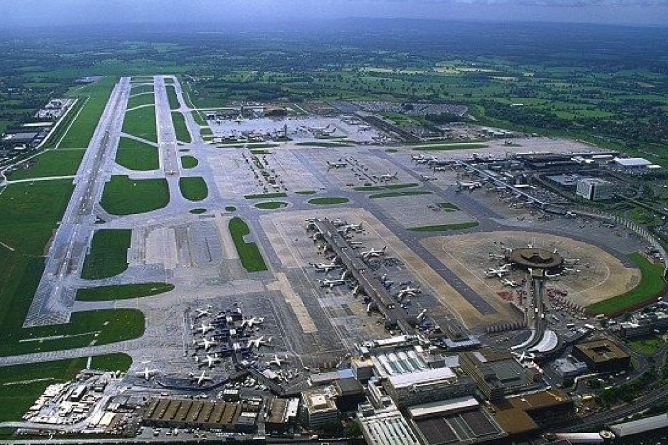 بريطانيا تمنع الطائرات الروسية الخاصة من التحليق في أجوائها