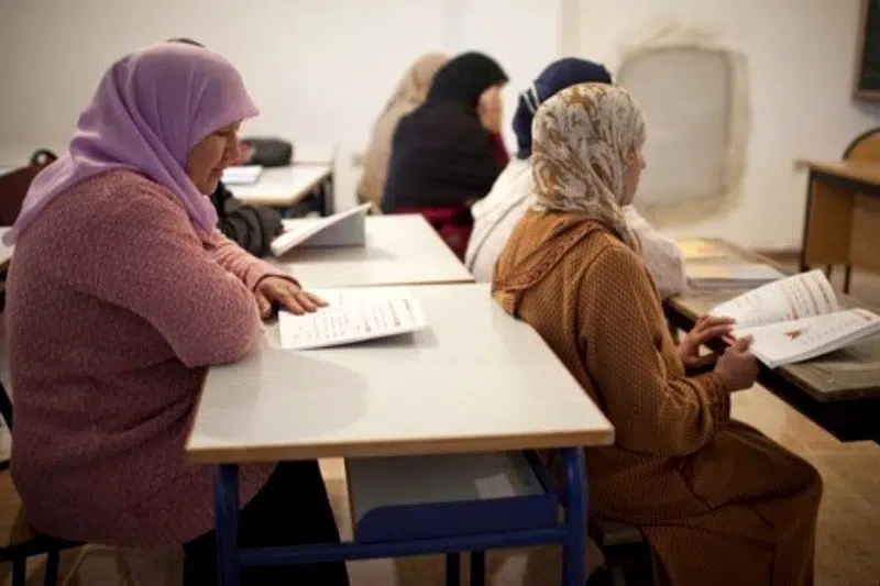 خربوش يعترف بقصور برامج محاربة الأمية رغم صرف 45 مليار سنتيم