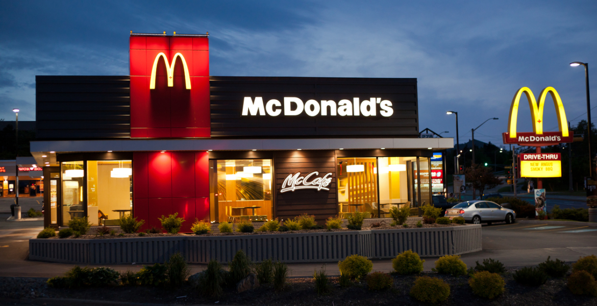 ماكدونالدز تغلق مطاعمها في روسيا