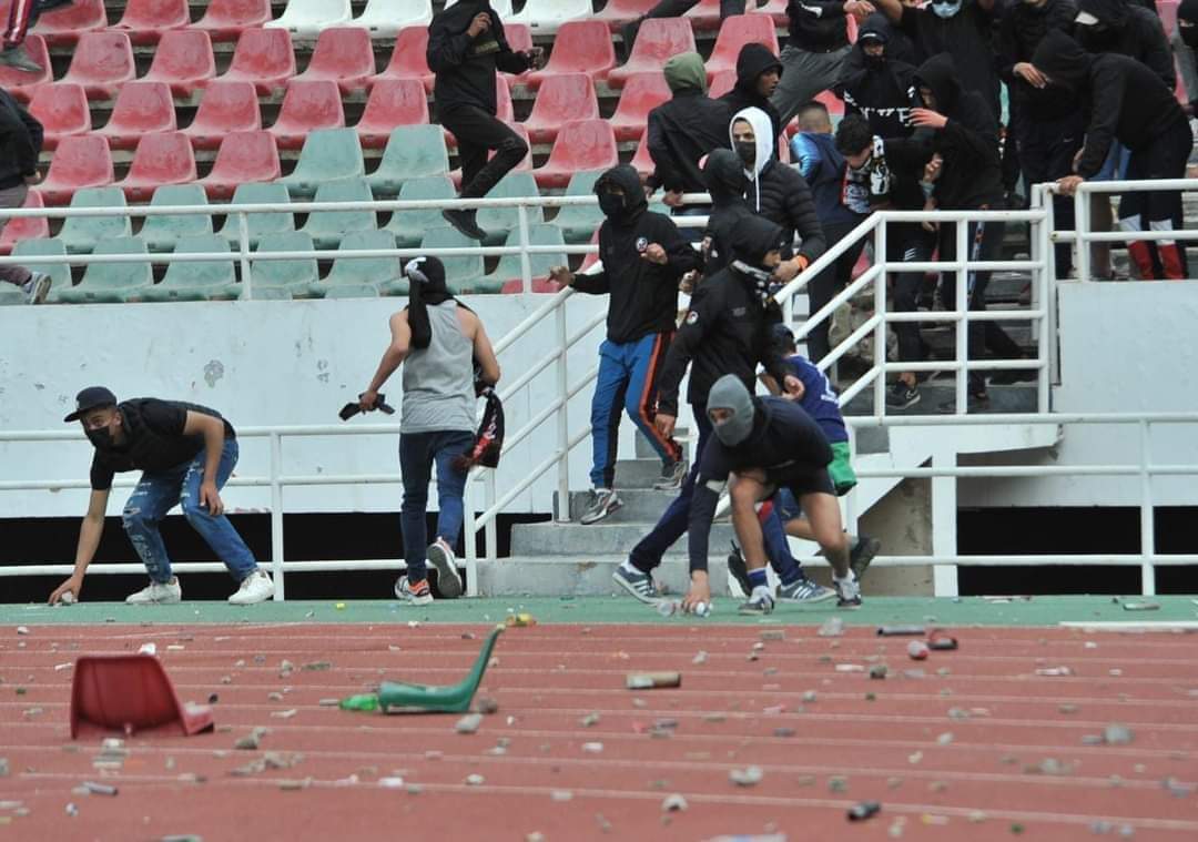  أعمال عنف ترافق هزيمة الجيش أمام المغرب الفاسي بملعب مولاي عبد الله