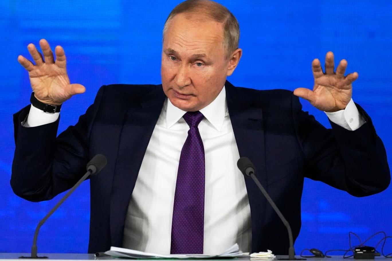 نيوزويك: ملياردير روسي يحذر من نفاد أموال بوتين