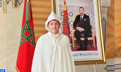 سفير المغرب يقدم أوراق اعتماده للملكة إليزابيث الثانية