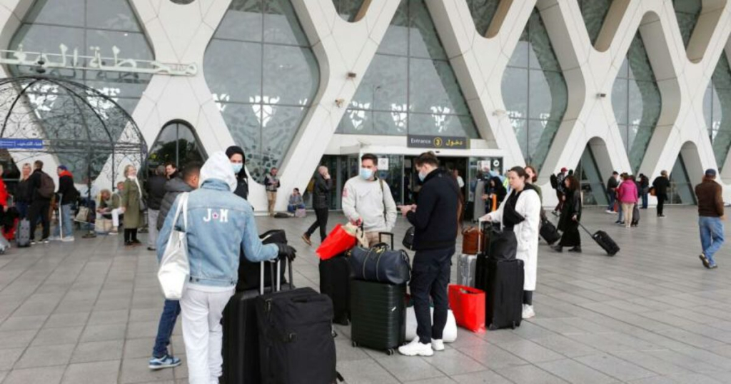 الحكومة تحدد كيفيات منح واستغلال رخصة وكيل الأسفار