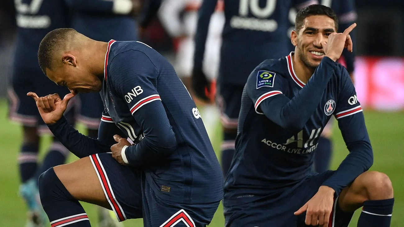 المغرب يواجه فرنسا في نصف نهائي المونديال ومواجهة خاصة بين حكيمي ومبابي