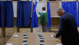 الفرنسيون يتوجهون لصناديق الاقتراع للتصويت في الانتخابات التشريعية