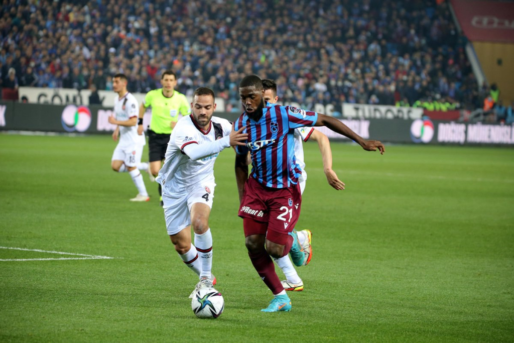 الاتحاد الأوكراني ينهي الموسم بدون بطل