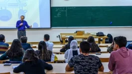 الحكومة تعيد رسم الخريطة الجامعية بإحداث مؤسسات جديدة وتقسيم كليات كبرى