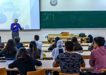 الحكومة تعيد رسم الخريطة الجامعية بإحداث مؤسسات جديدة وتقسيم كليات كبرى