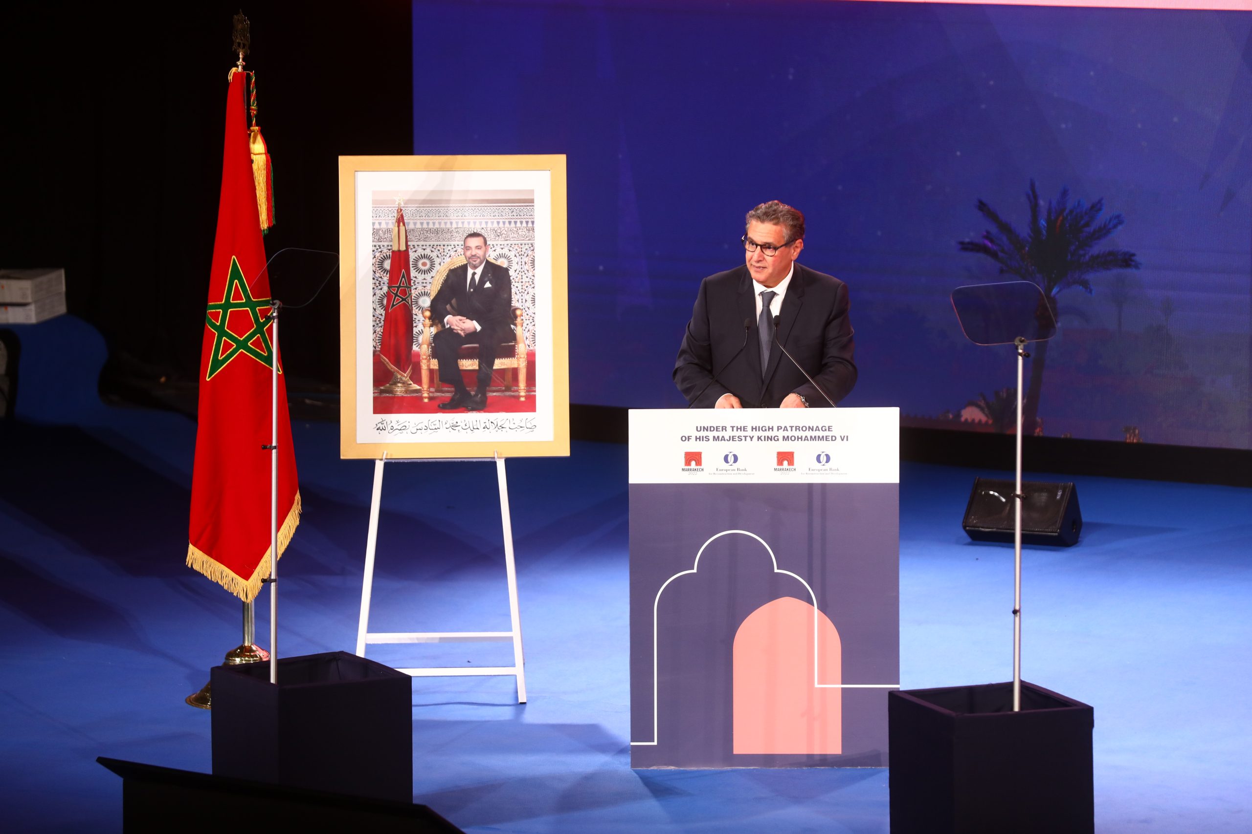 أخنوش يدعو المستثمرين الأجانب لاستثمار عوامل القرب الجغرافي لرفع حضورهم بالمغرب