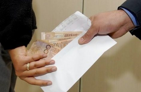 بعد 3 سنوات من إطلاقه.. خط التبليغ عن الرشوة يستقبل 67 ألف مكالمة