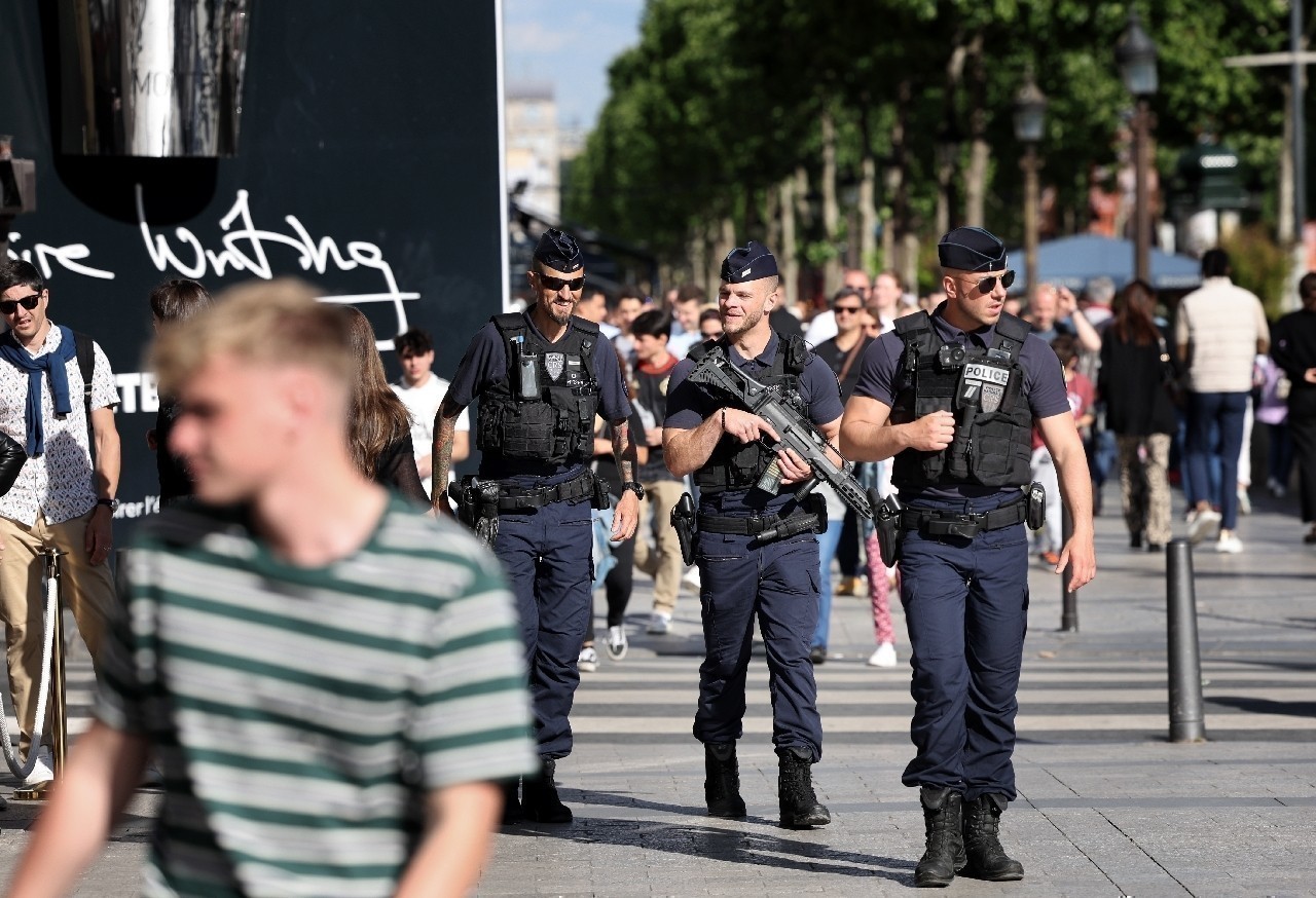 7 آلاف شرطي باريسي لتأمين نهائي الريال وليفربول