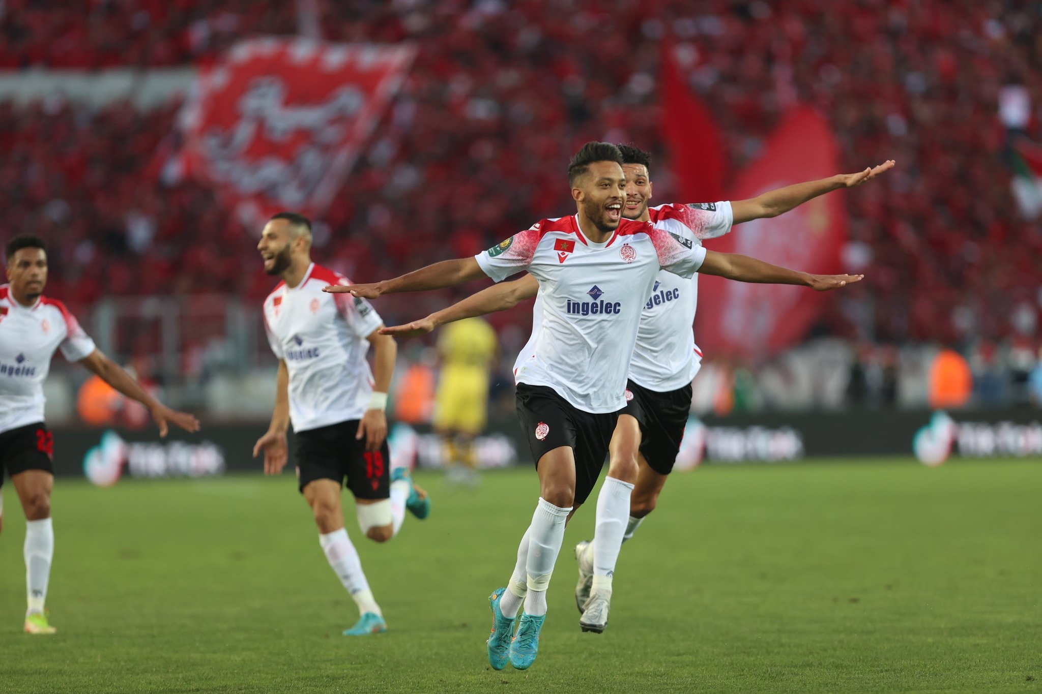 الوداد يتوج بطلا للمغرب للمرة الـ22 في تاريخه ويعزز رقمه القياسي