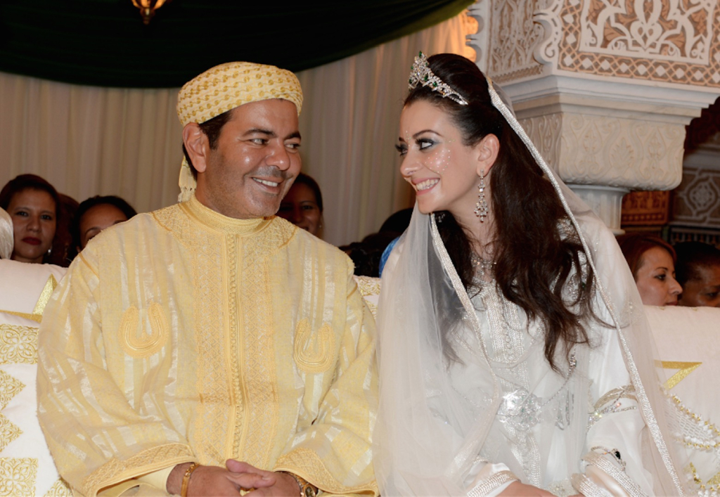 نجوم الفن يهنؤون الأمير مولاي رشيد وزوجته