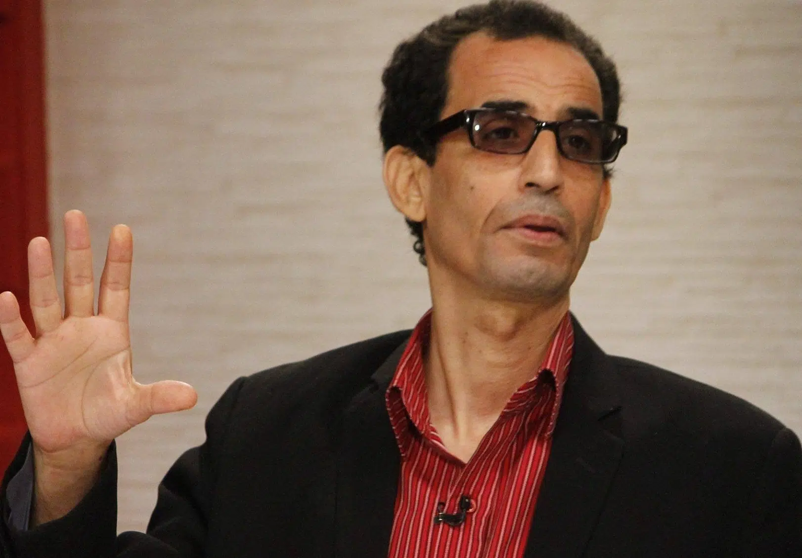 العيادي: الكاتب يشبه حبة القمح والنصوص العربية صنيعة المكان