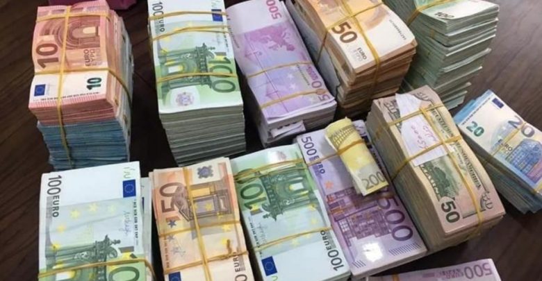إحباط تهريب أزيد من 53 ألف يورو بطنجة