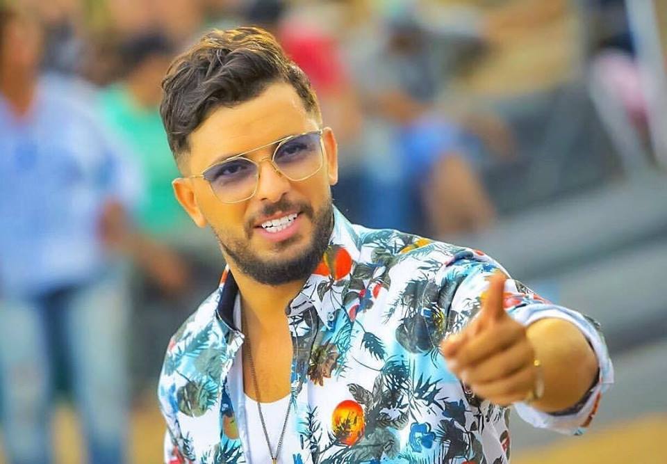 حاتم عمور يلهب حماس الجمهور بمونتريال الكندية