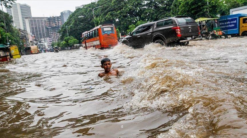 السيول تتسبب بمصرع 27 شخصا بنغلاديش