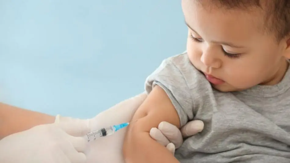 مسؤولو الصحة في أمريكا يوصون بمنح لقاحات كورونا للأطفال الأقل من 5 سنوات