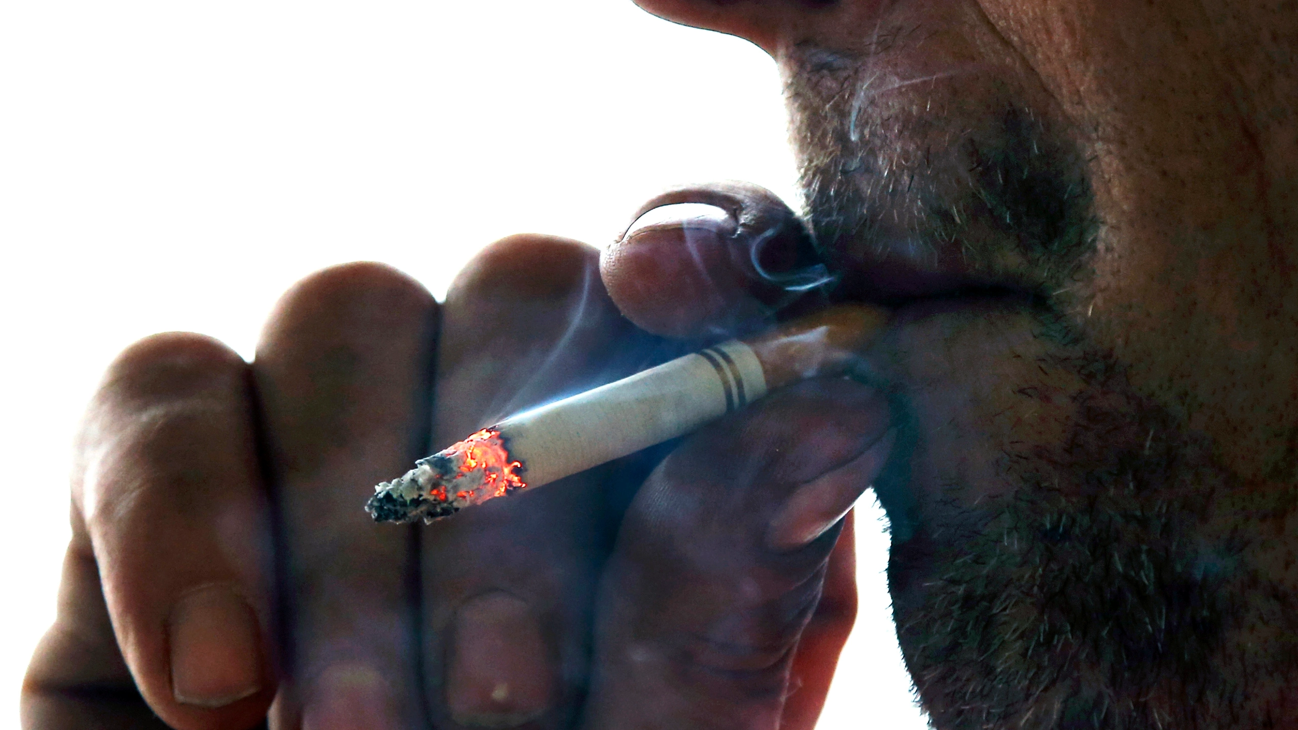 أمريكا تقرر خفض مستوى النيكوتين بالسجائر لمكافحة أمراض السرطان