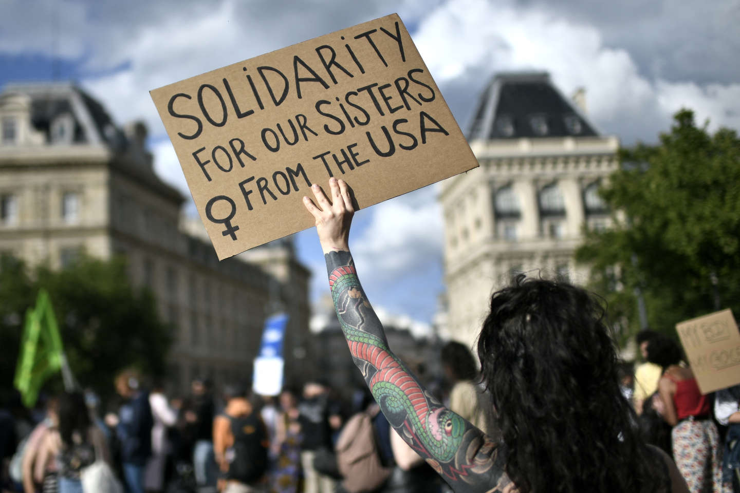 “من نيويورك إلى باريس”.. احتجاجات بفرنسا دفاعا عن الحق في الإجهاض