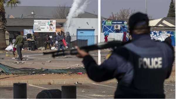مقتل 14 شخصا داخل حانة بجنوب إفريقيا