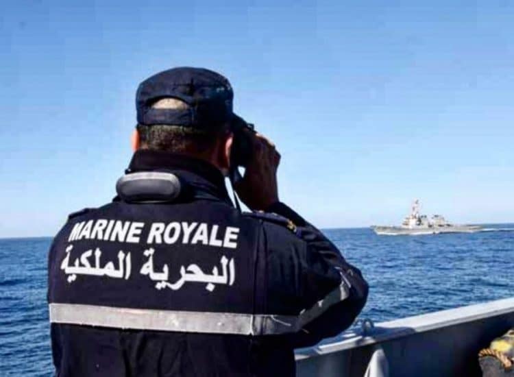 البحرية تنقذ 23 صيادا بساحل البيضاء