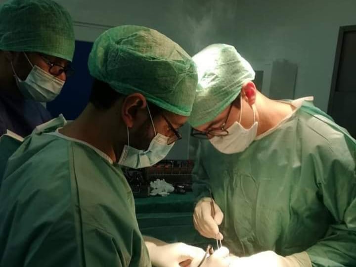 أطباء مغاربة ينجحون في استبدال مفاصل بزاكورة