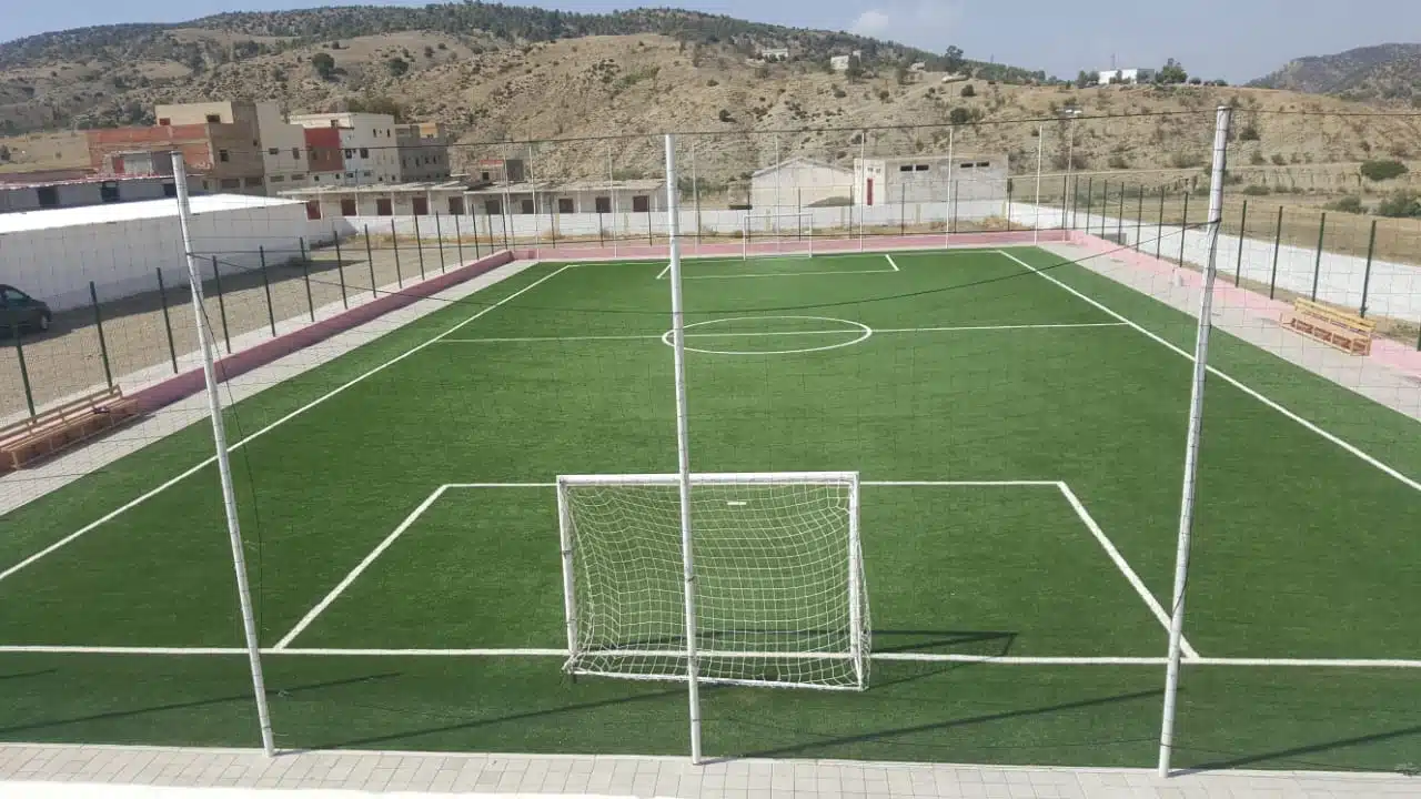 الشبيبة الديمقراطية ترفض فرض رسوم مالية للاستفادة من ملاعب القرب بفاس