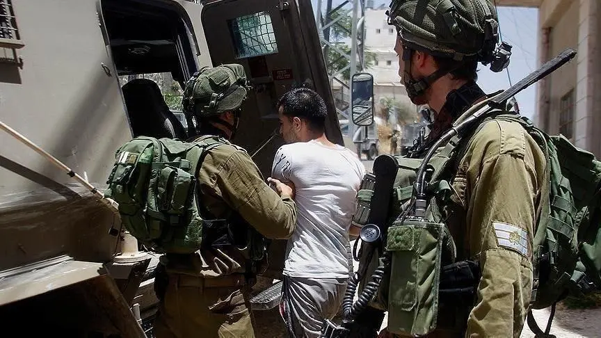 الجيش الإسرائيلي يعتقل 17 فلسطينيا بالضفة