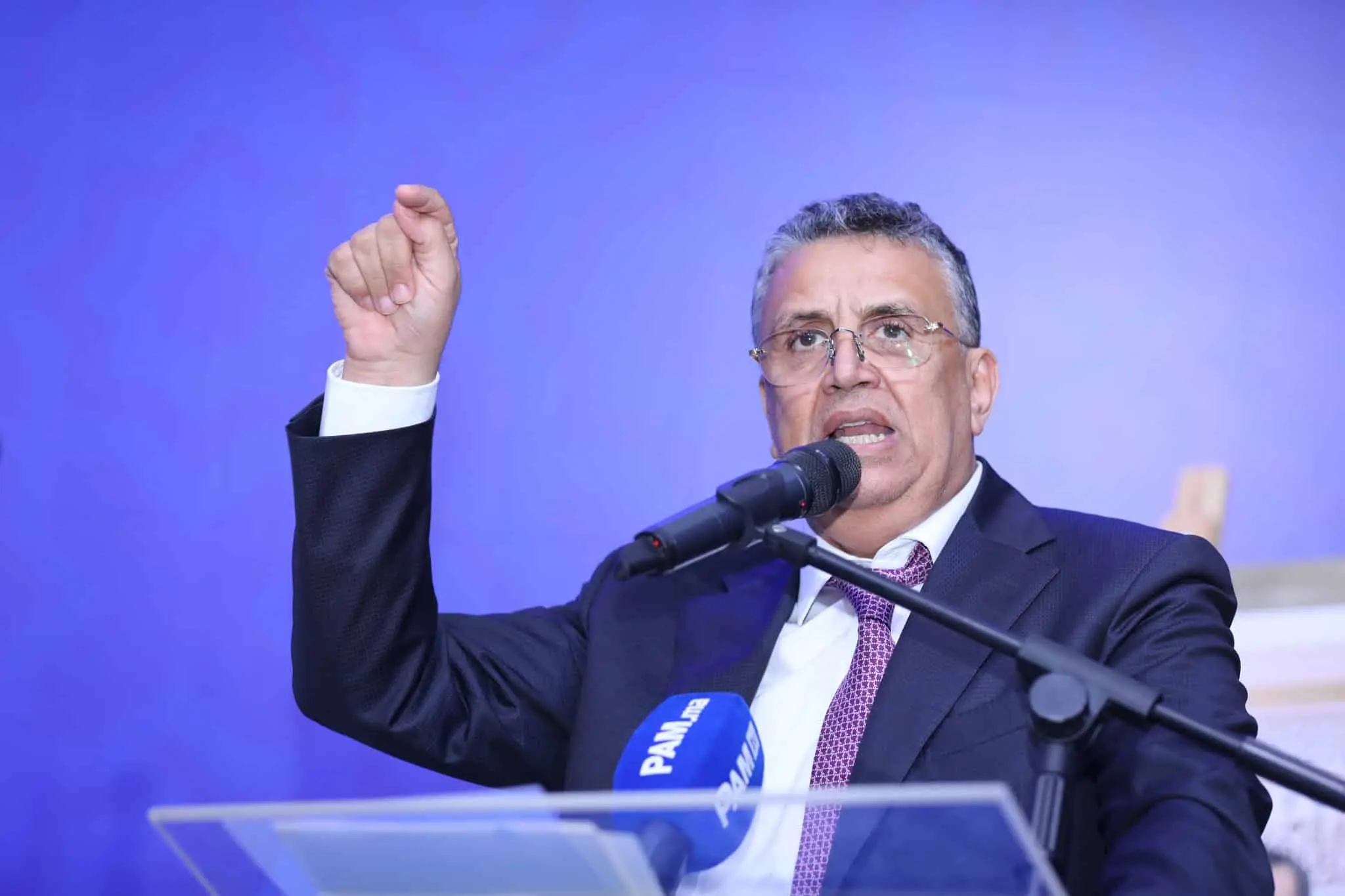جدل النظام الأساسي..وهبي يدافع عن بنموسى ويؤكد: لن نسمح لأحد بليّ ذراع الدولة