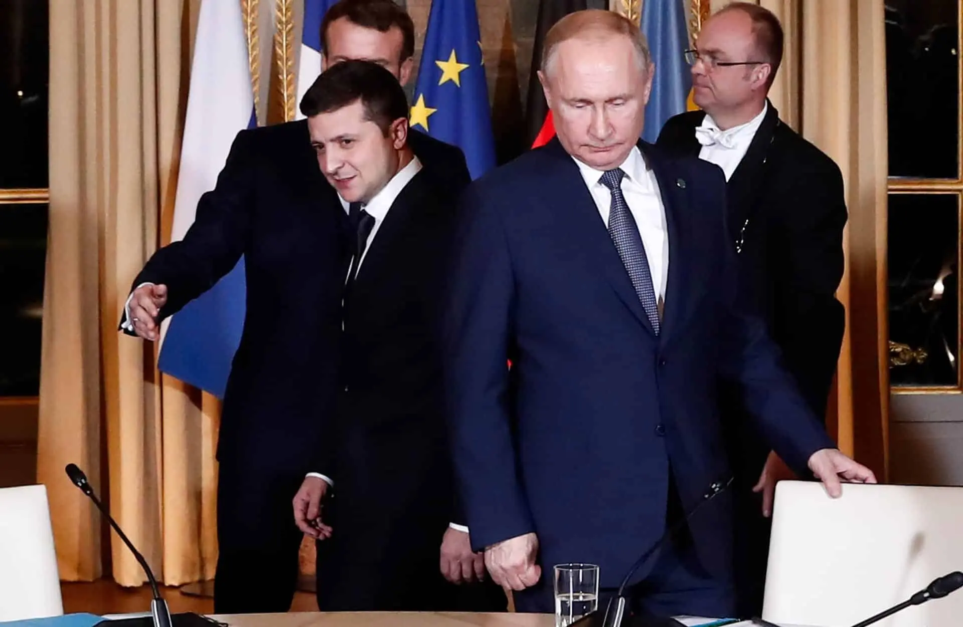 مساعي تركية لعقد لقاء بين بوتين وزيلينسكي