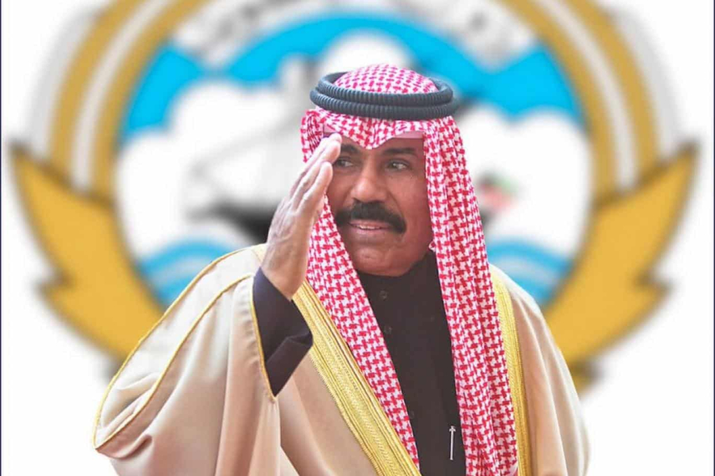 الملك يهنئ أمير دولة الكويت