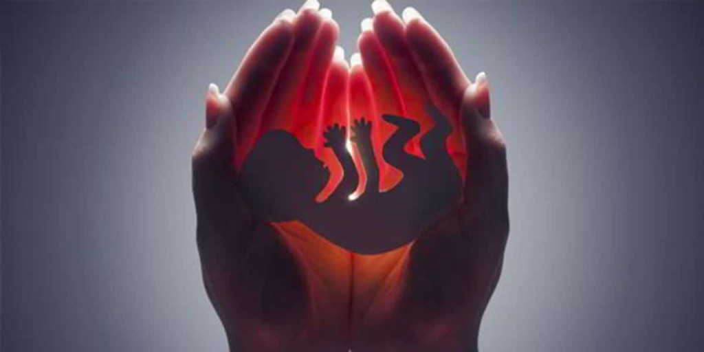 إثر وفاة “مريم”.. الإجهاض يعود إلى الواجهة والحكومة تؤكد عزمها سن إجراءات