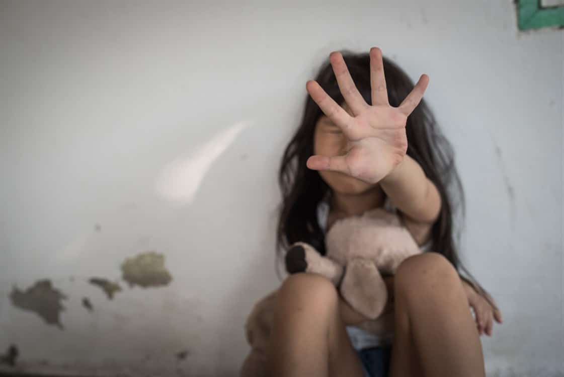 “ماتقيش ولدي” تدخل على واقعة اعتقال أب طفلة ضحية اغتصاب