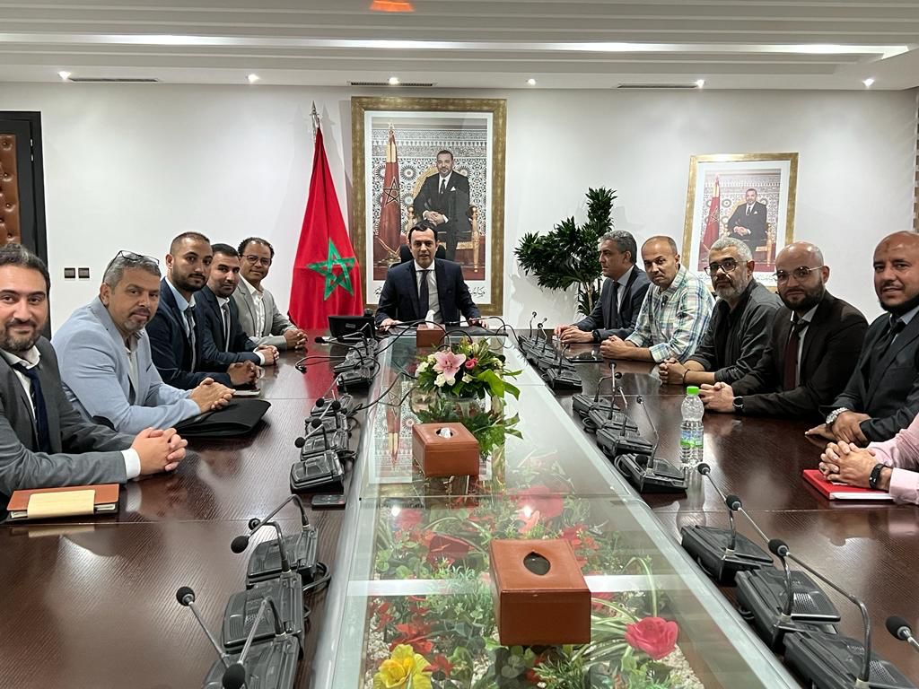 أخنوش ينزغ فتيل إضراب مراقبي المطارات ويجنب المملكة شل الطيران