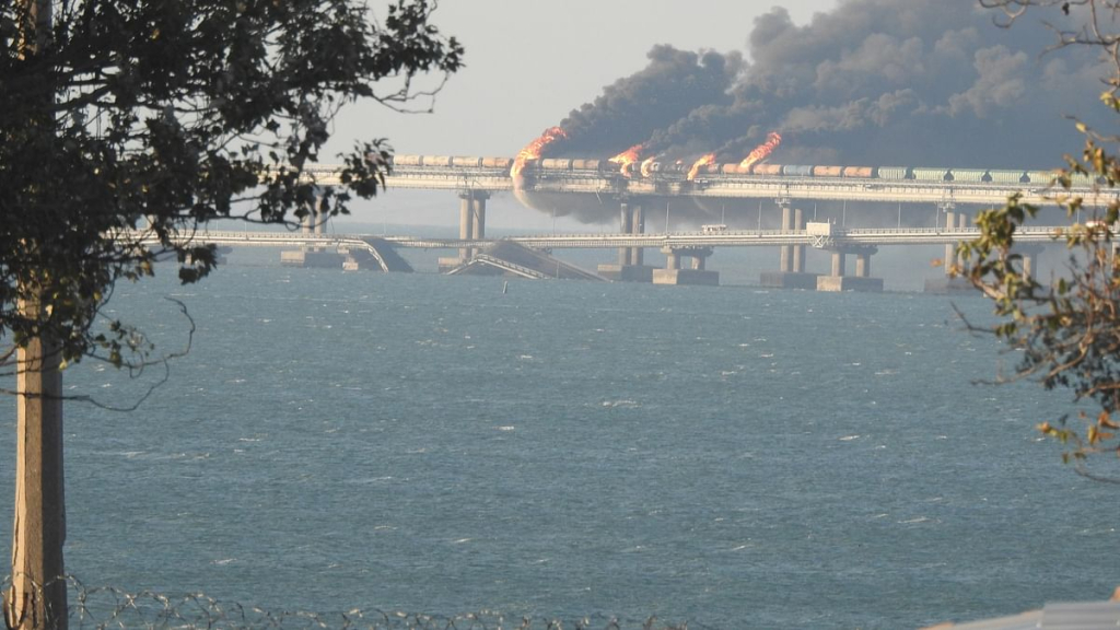 موسكو تكشف عن خسائر تفجير جسر القرم