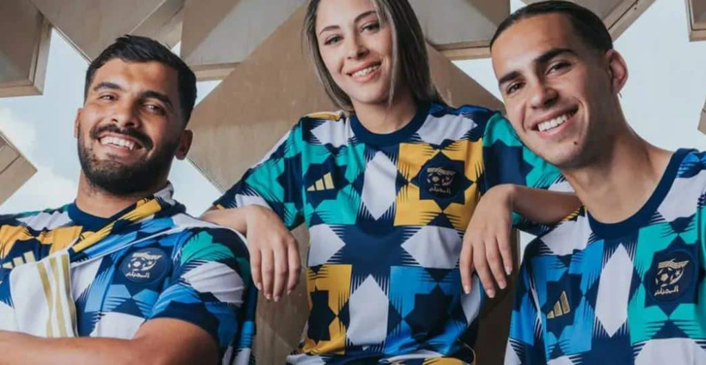 أديداس تعتذر وتعلن توصلها لتسوية مع المغرب حول أقمصة “الزليج”