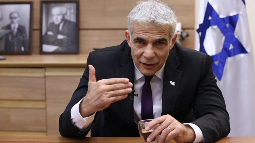 لابيد: هدفنا الانفصال عن الفلسطينيين لذلك نحتاج التحدث معهم