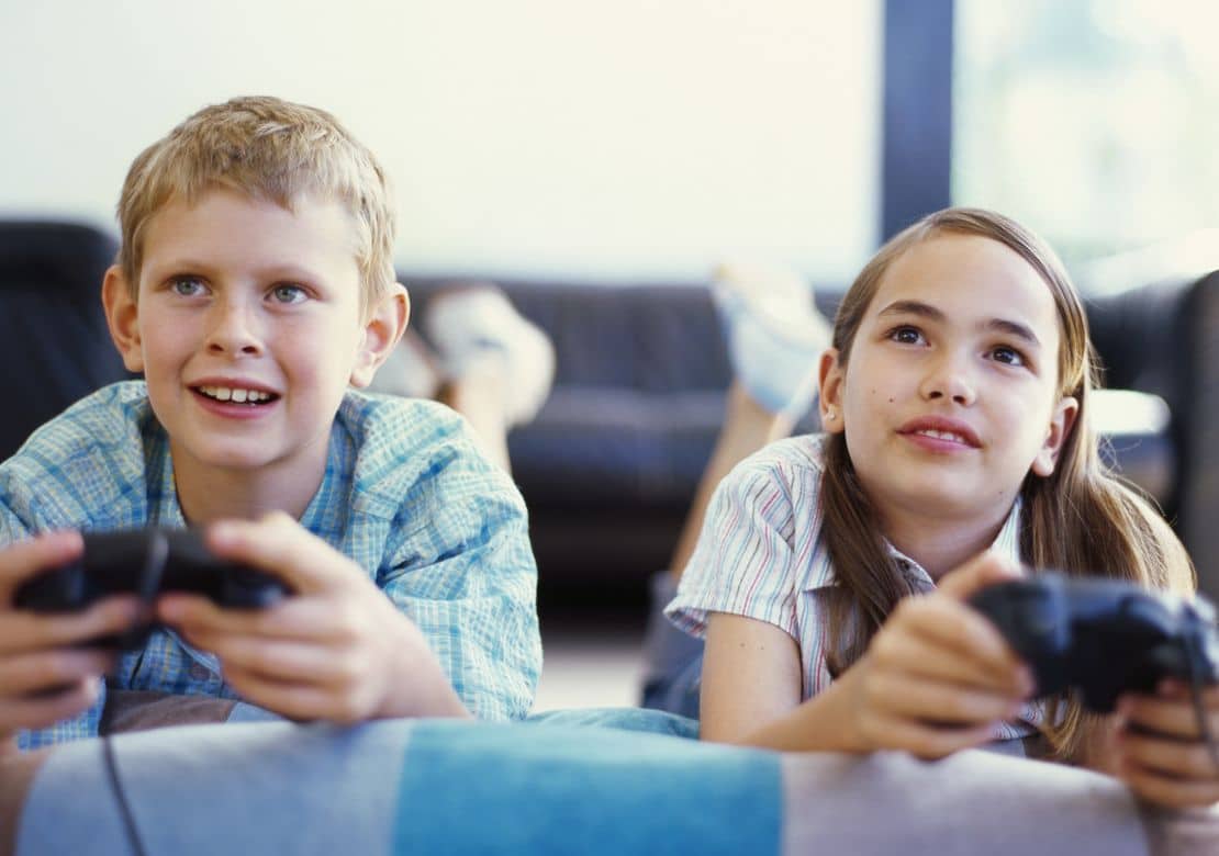 عكس ما يعتقده الآباء.. دراسة تؤكد أن ألعاب الفيديو تحسن الأداء المعرفي للأطفال