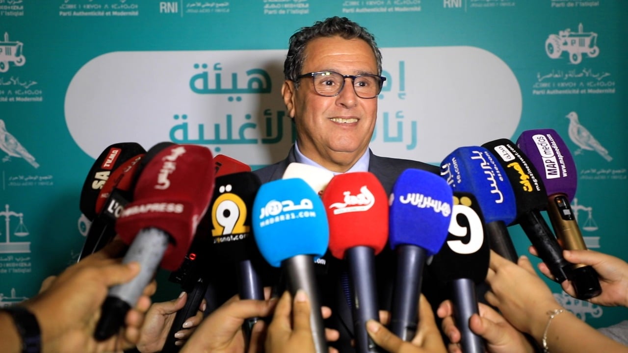 أخنوش يكشف تفاصيل أول اجتماع للأغلبية بعد افتتاح البرلمان