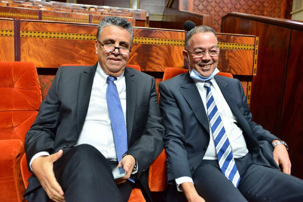 البرلمان يقود وساطة بين الحكومة والمحامين