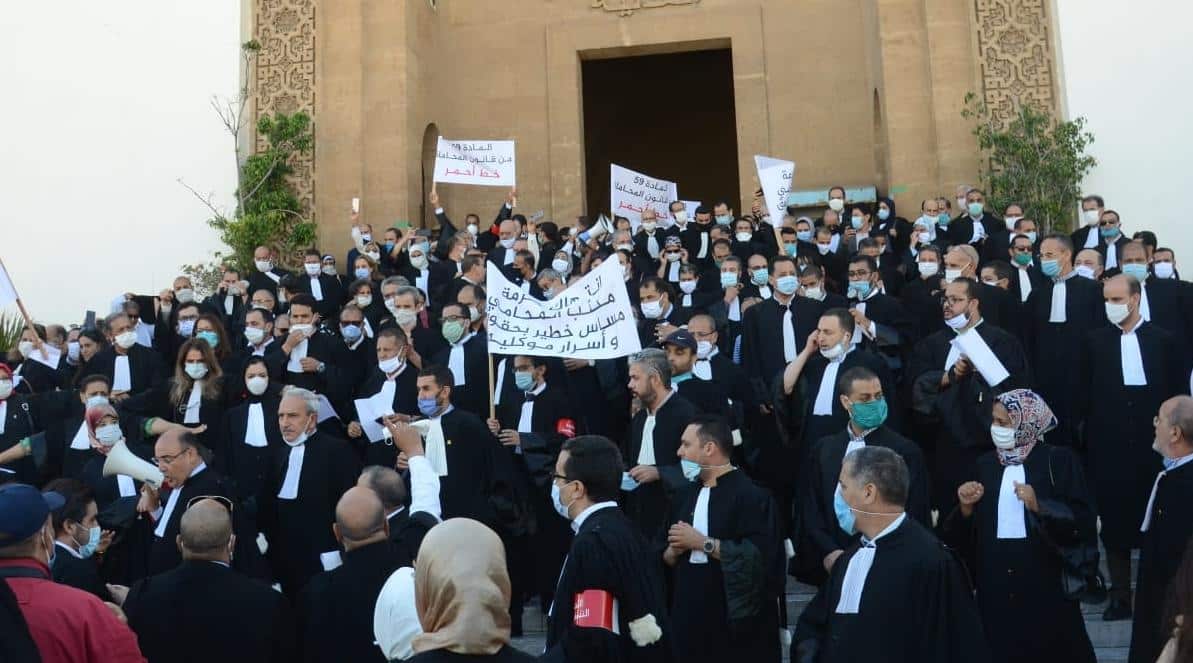 هيئة البيضاء تشل المحاكم أسبوعا كاملا بعد فشل وساطة البرلمان بين المحامين والحكومة