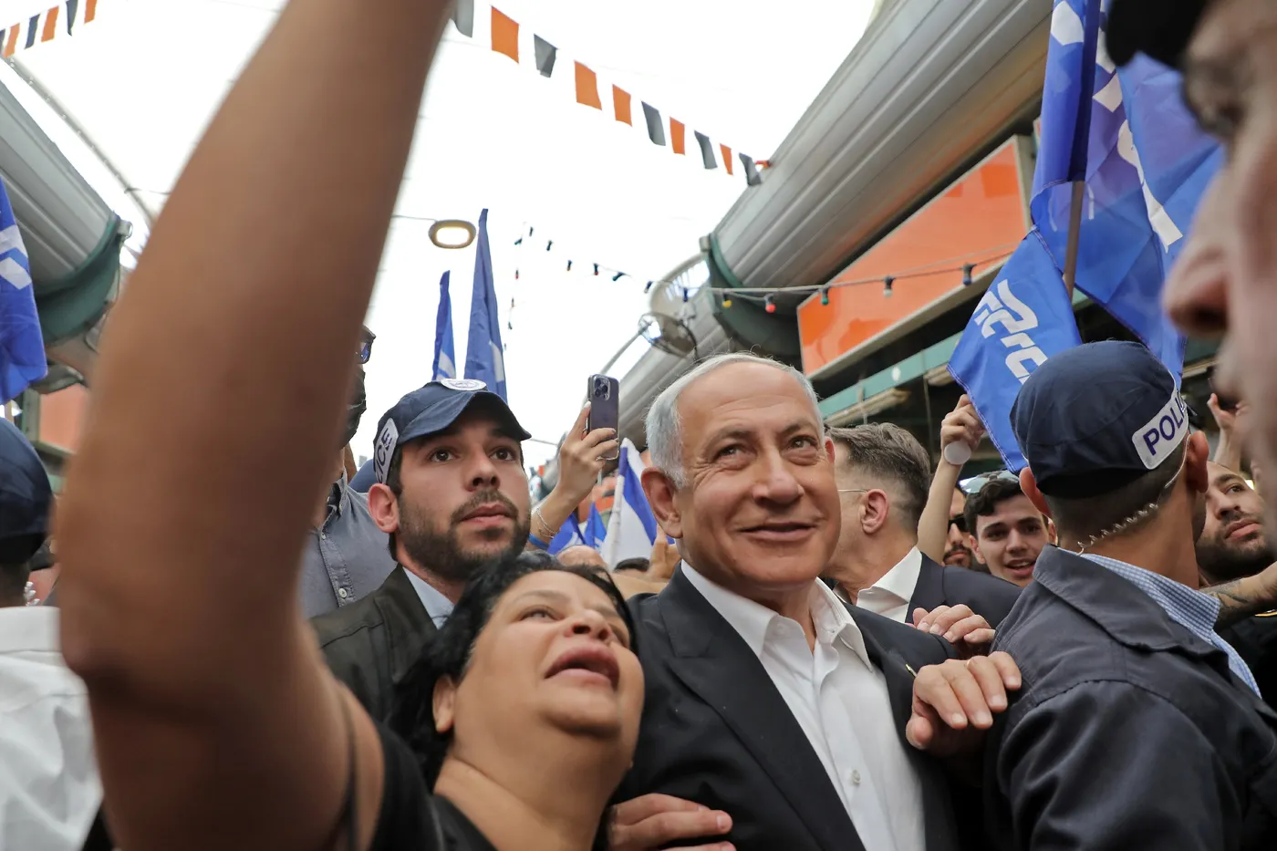 النتائج الأولية للانتخابات الإسرائيلية تعيد نتانياهو للسلطة ولبيد يأمل قلب الطاولة بالفرز النهائي