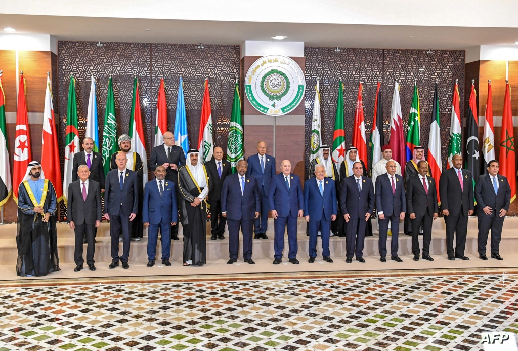 الدول العربية تجمع على رفض التدخلات الخارجية في “قمة الجزائر” وتدعو لتجفيف منابع الإرهاب
