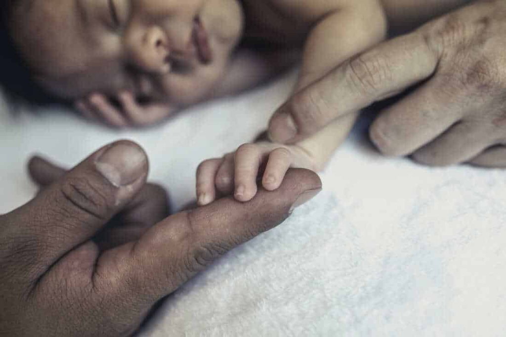 في انتظار الموافقة عليه.. نتائج واعدة للقاح فيروس يقتل 100 ألف طفل سنويا